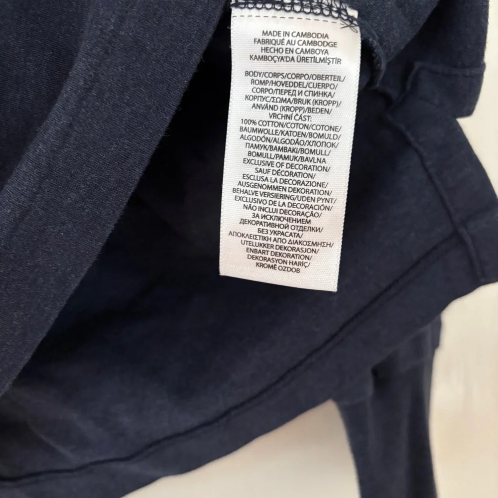 Ralph Lauren hem features
